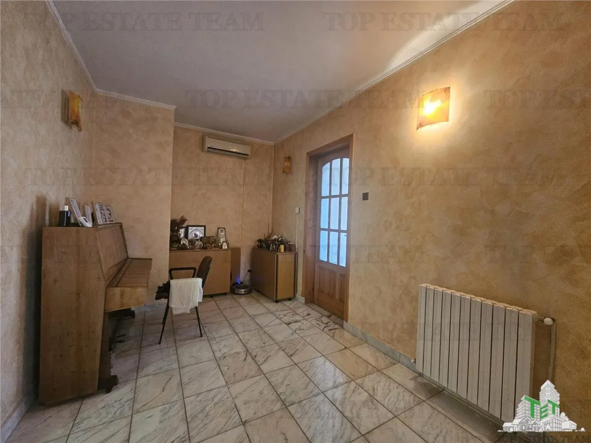 House / villa for sale 479 sqm in Constanta, Km 4-5 area - foto 11
