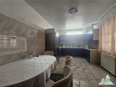 House / villa for sale 479 sqm in Constanta, Km 4-5 area - foto 20