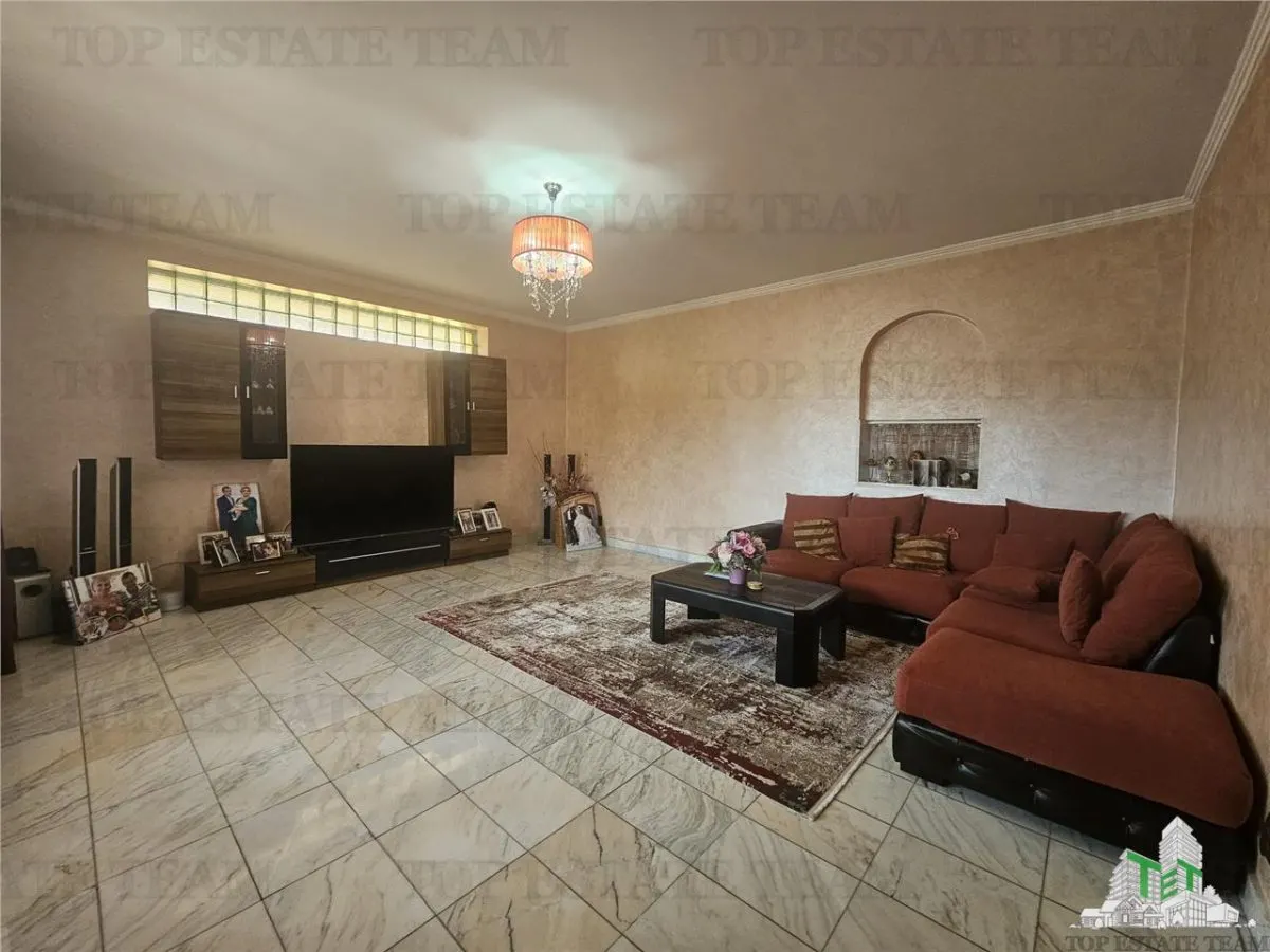 House / villa for sale 479 sqm in Constanta, Km 4-5 area - foto 4