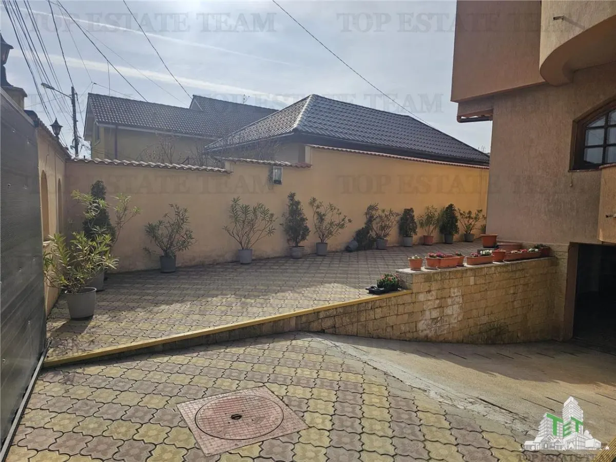 House / villa for sale 479 sqm in Constanta, Km 4-5 area - foto 5