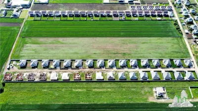 2.5 Ha Development Land with Project for 60 Houses near Bucuresti - foto 2