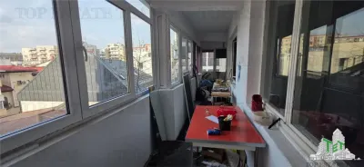 Apartamento de Tres Dormitorios en Venta, Clucerului - foto 5