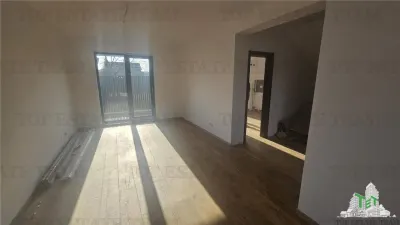 Villa de Lujo 4 Dormitorios con Buhardilla 52sqm en Chiajna - foto 12