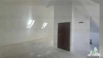 Villa de Lujo 4 Dormitorios con Buhardilla 52sqm en Chiajna - foto 15
