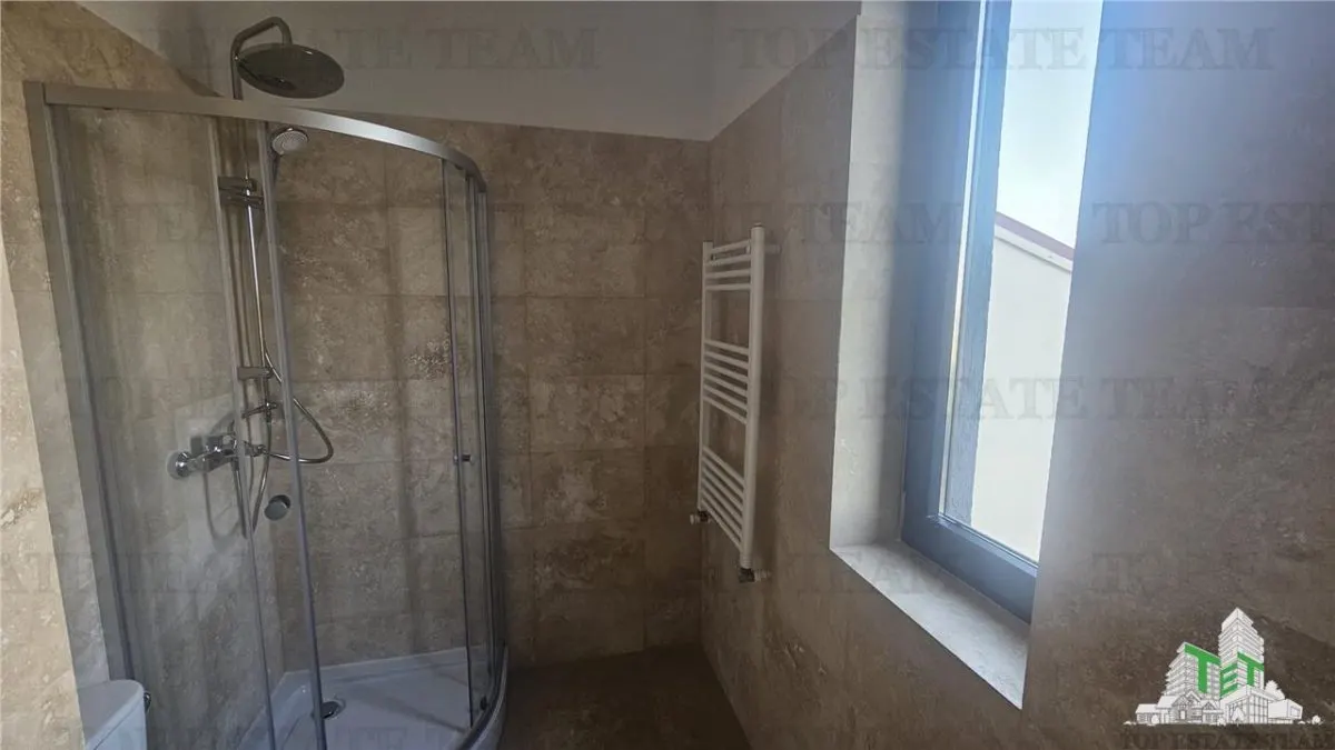 Villa de Lujo 4 Dormitorios con Buhardilla 52sqm en Chiajna - foto 16