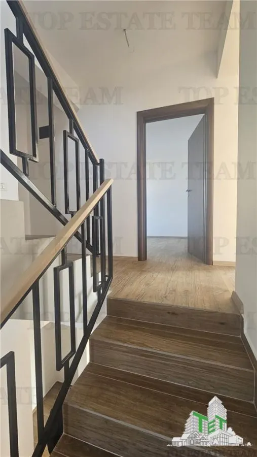 Villa de Lujo 4 Dormitorios con Buhardilla 52sqm en Chiajna - foto 17
