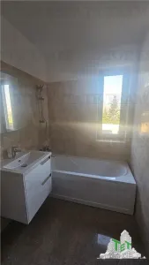 Villa de Lujo 4 Dormitorios con Buhardilla 52sqm en Chiajna - foto 19