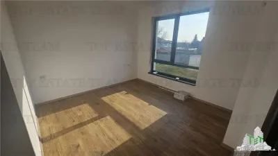 Villa de Lujo 4 Dormitorios con Buhardilla 52sqm en Chiajna - foto 6