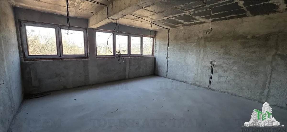 Domnesti – Investment Opportunity: 1,643 sqm Land + 476 sqm Villa, Prime Location - foto 16