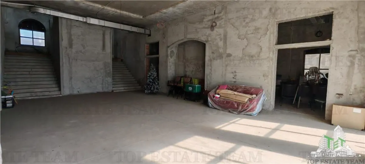 Villa Espectacular, 10+ Dormitorios, Sótano, Planta Baja y Primera, 1100sqm, Bucuresti Sector 6 - foto 12