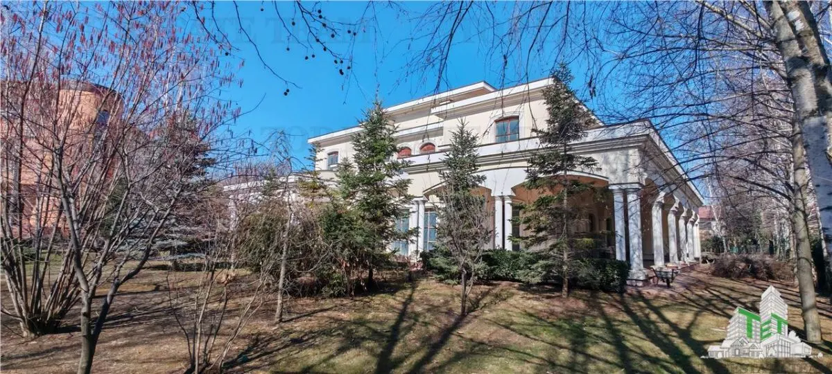 Villa Espectacular, 10+ Dormitorios, Sótano, Planta Baja y Primera, 1100sqm, Bucuresti Sector 6 - foto 3