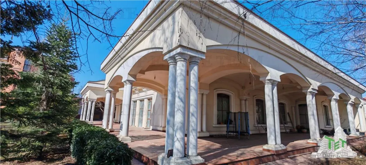 Villa Espectacular, 10+ Dormitorios, Sótano, Planta Baja y Primera, 1100sqm, Bucuresti Sector 6 - foto 4