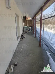 Casa de 5 Dormitorios con Anexo en Giulesti-Sarbi-Sabareni, Precio Recientemente Reducido - foto 2