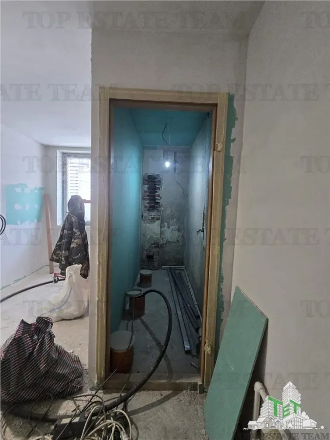 Casa de 5 Dormitorios con Anexo en Giulesti-Sarbi-Sabareni, Precio Recientemente Reducido - foto 8