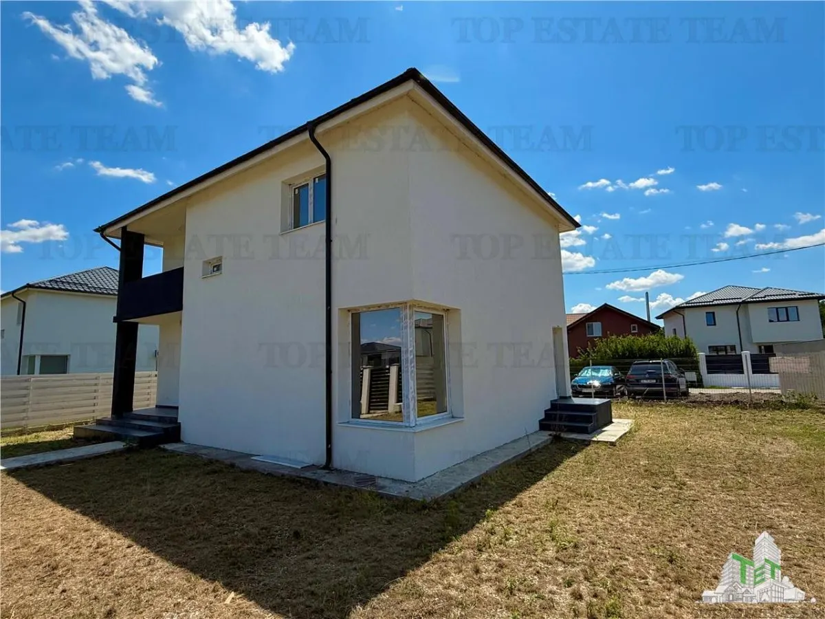 Villa Unifamiliar P+1+Buhardilla | 128 m² | 500 m² Jardín | Ciorogarla - foto 1