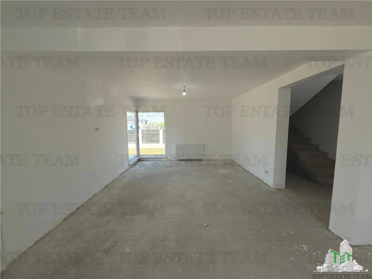 Villa Unifamiliar P+1+Buhardilla | 128 m² | 500 m² Jardín | Ciorogarla - foto 2
