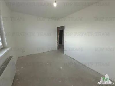 Villa Unifamiliar P+1+Buhardilla | 128 m² | 500 m² Jardín | Ciorogarla - foto 15