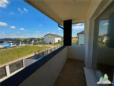 Villa Unifamiliar P+1+Buhardilla | 128 m² | 500 m² Jardín | Ciorogarla - foto 17