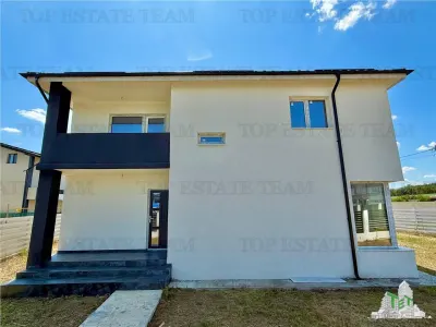 Villa Unifamiliar P+1+Buhardilla | 128 m² | 500 m² Jardín | Ciorogarla - foto 8