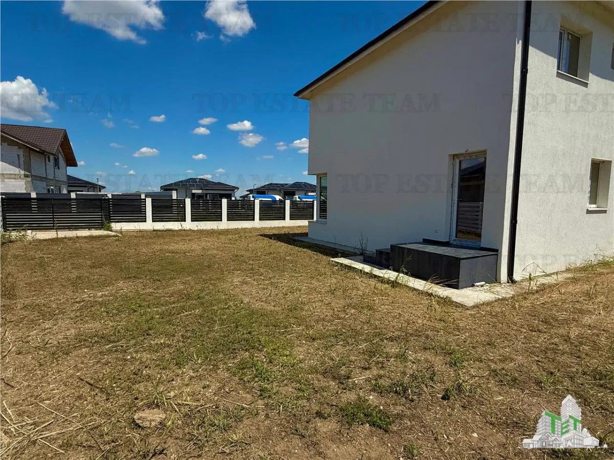 Villa Unifamiliar P+1+Buhardilla | 128 m² | 500 m² Jardín | Ciorogarla - foto 10