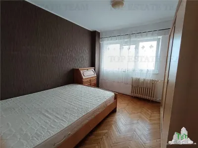 Appartement 3 Pièces à Vendre, Ion Mihalache, Vue Arrière - foto 3