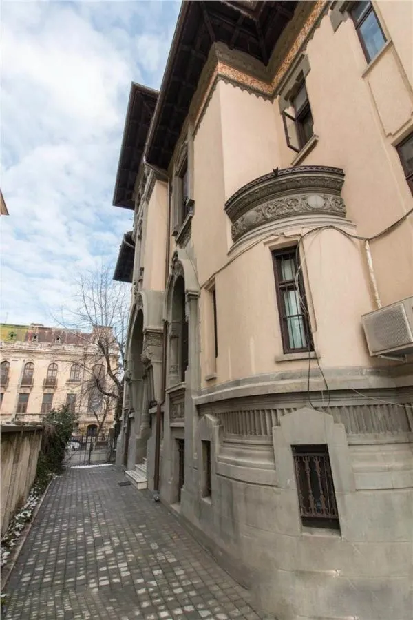 Prestigious Villa for Residential/Office/Embassy Use, Dacia Boulevard - foto 16