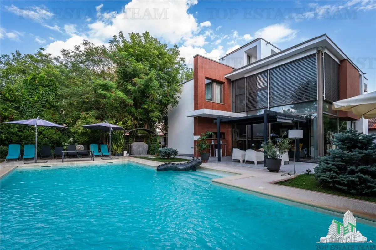 Villa Premium de 7 Dormitorios con Piscina Privada y Terraza de 90 sqm, Otopeni - foto 2