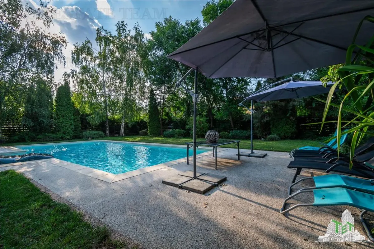 Villa Premium de 7 Dormitorios con Piscina Privada y Terraza de 90 sqm, Otopeni - foto 4