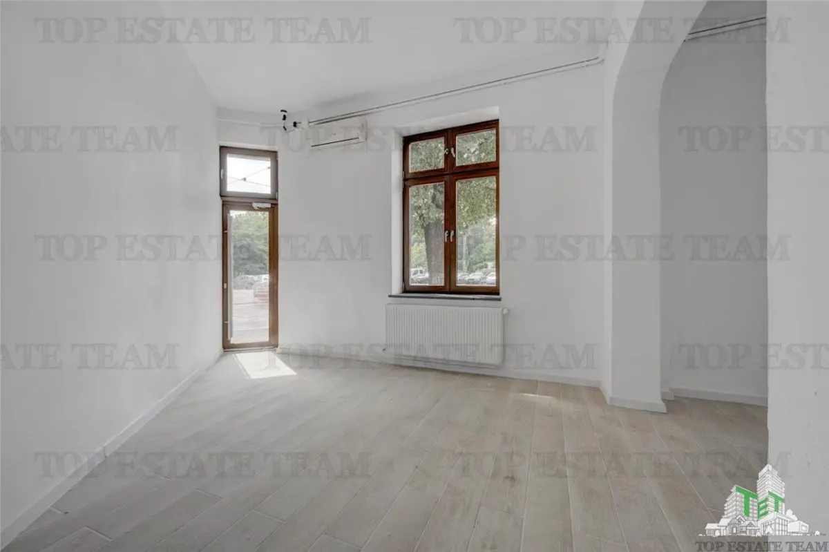 Commercial Space with Excellent Visibility near Parc Carol - foto 1