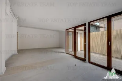 Commercial Space Ideal for Bistro/Café with 10 sqm Courtyard near Parc Carol - Bucuresti