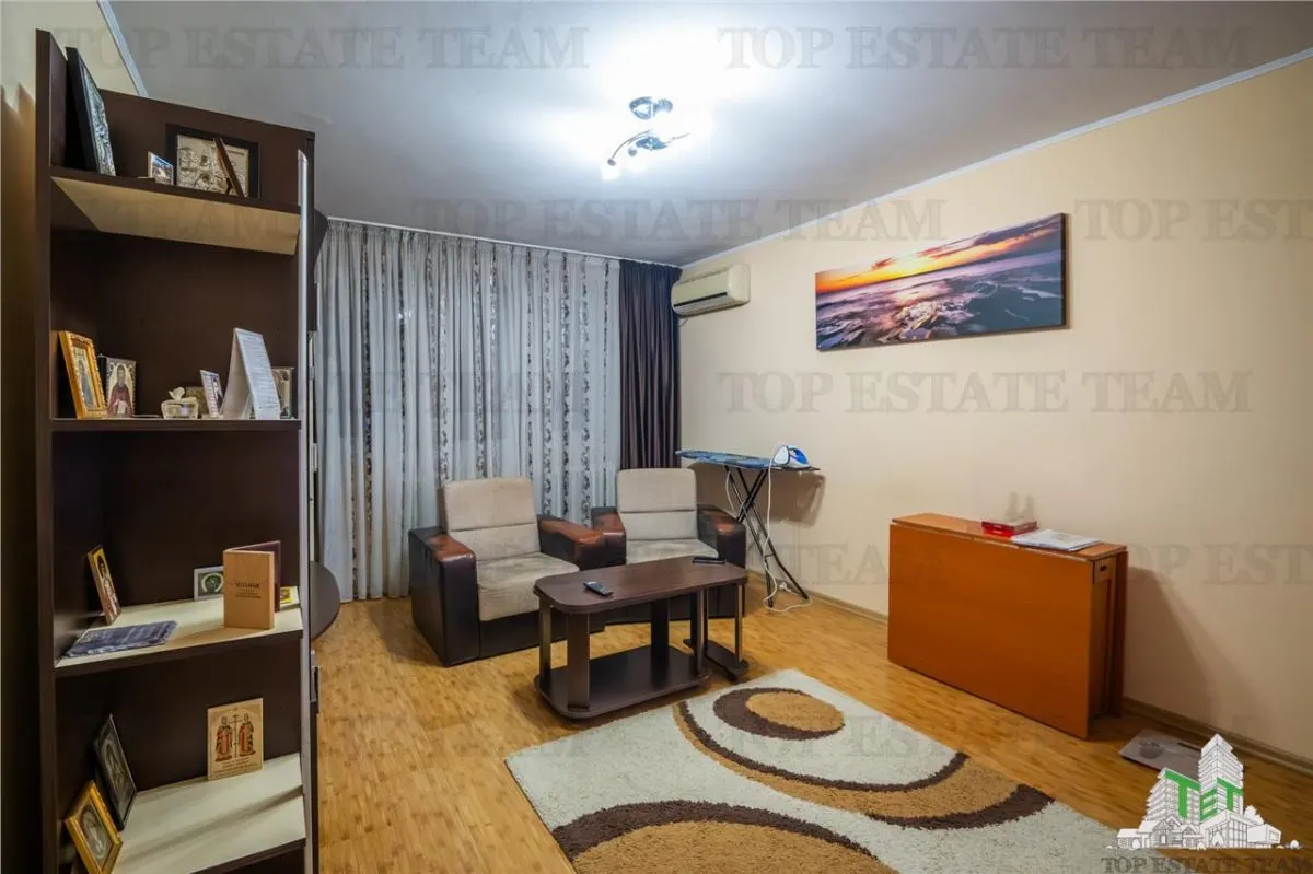 Apartment with 3 bedrooms for sale 59.9 sqm in Bucuresti - foto 3