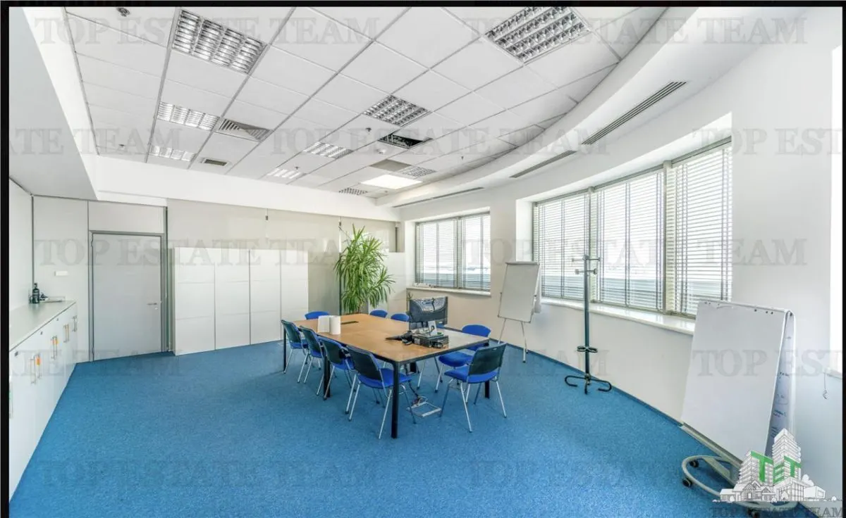 409 sqm Office Space in Piata Victoriei - foto 3