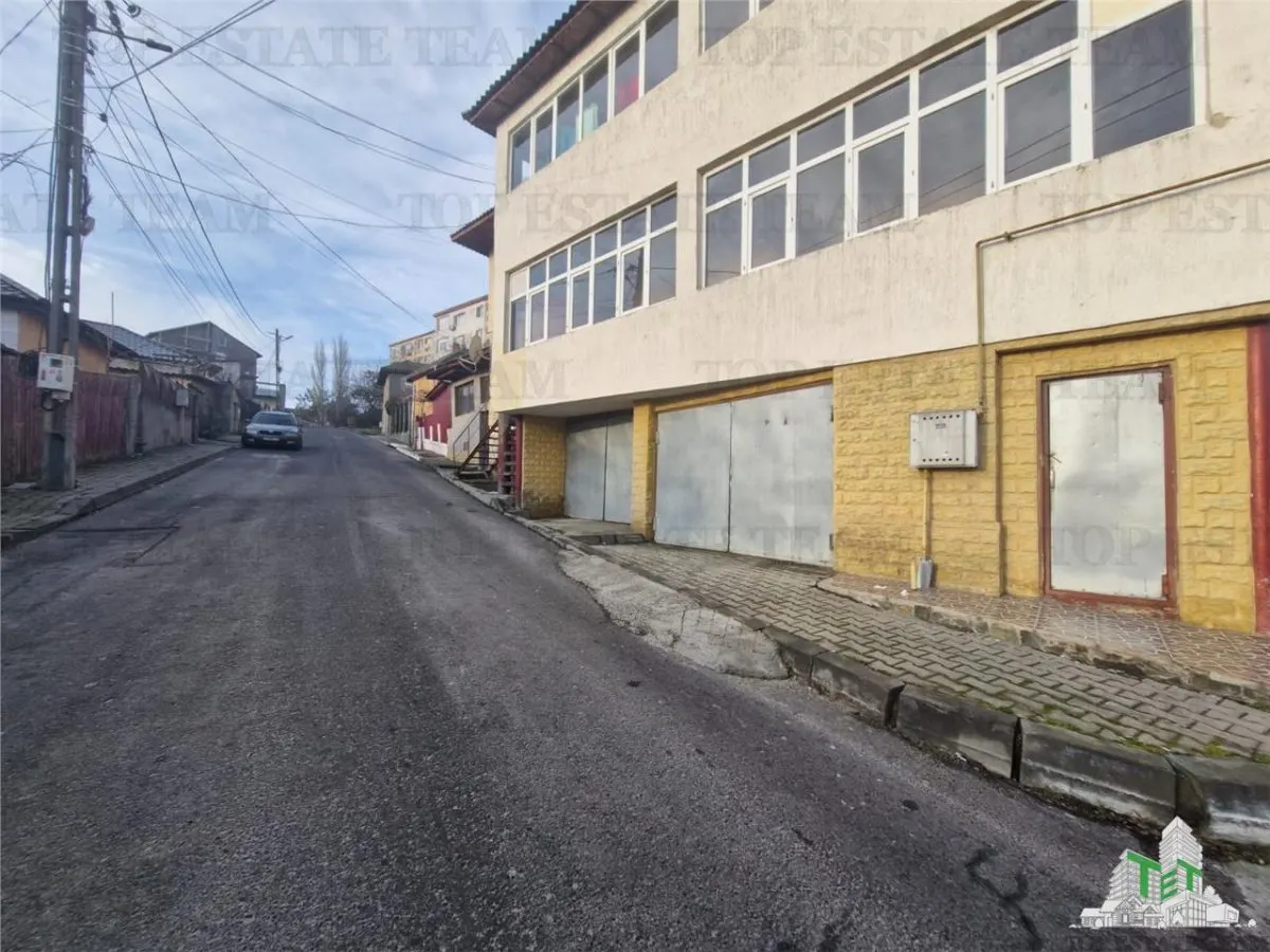 House / villa for sale 430 sqm in Medgidia, Central area - foto 4