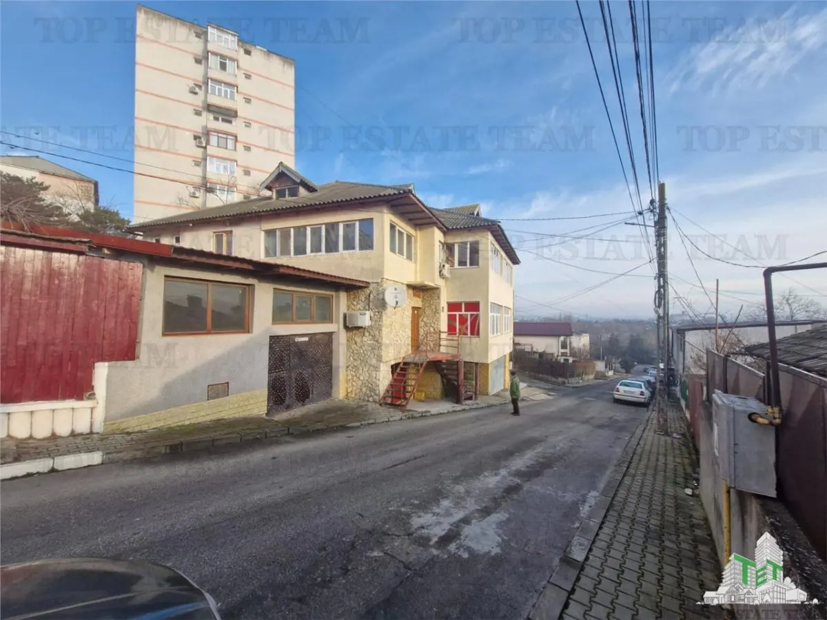House / villa for sale 430 sqm in Medgidia, Central area - foto 5