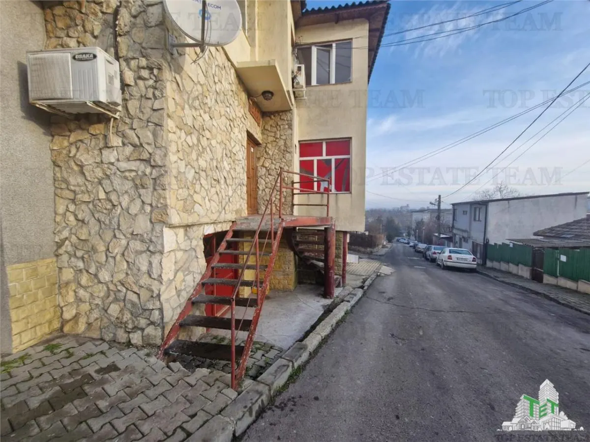 House / villa for sale 430 sqm in Medgidia, Central area - foto 7