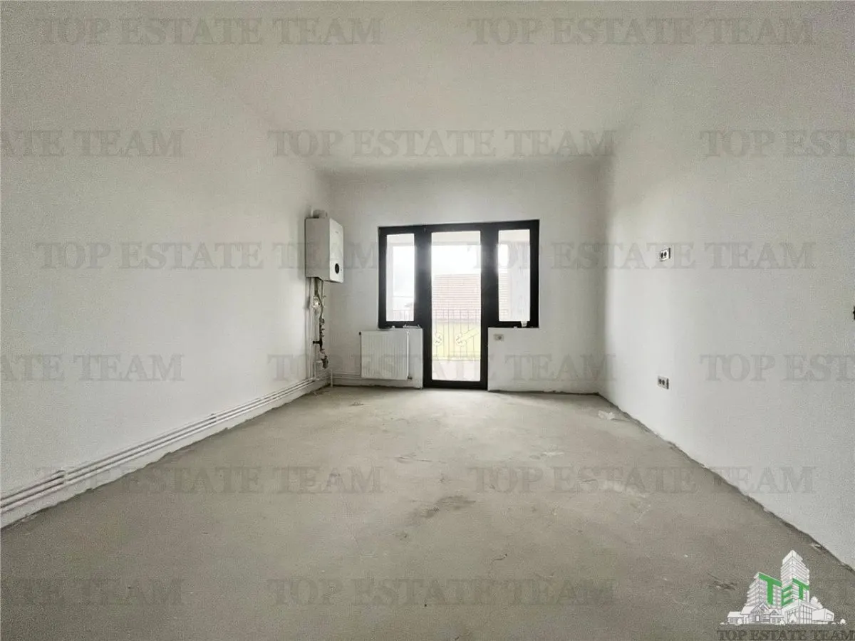 Ground Floor + First Floor House, 8 Rooms—All Utilities Connected - foto 14