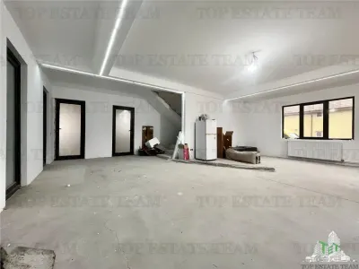 Ground Floor + First Floor House, 8 Rooms—All Utilities Connected - foto 7