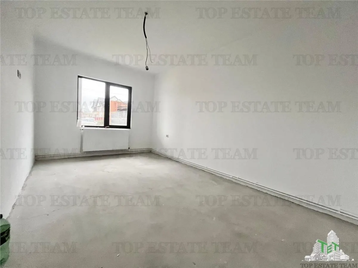Ground Floor + First Floor House, 8 Rooms—All Utilities Connected - foto 8
