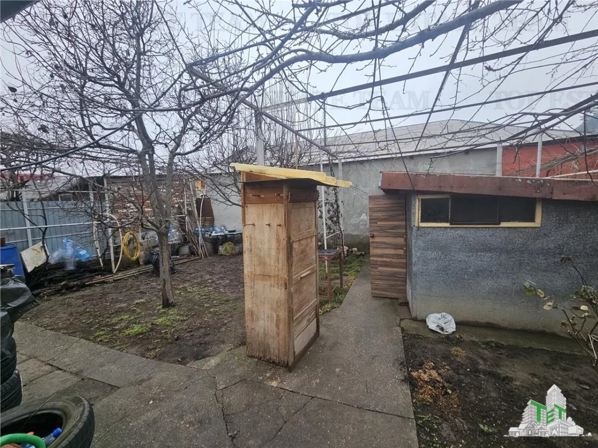 Casa Individual de 3 Dormitorios, Patio Libre de 225 m², Zona Piața Reșița - foto 12