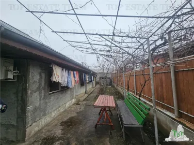 Casa Individual de 3 Dormitorios, Patio Libre de 225 m², Zona Piața Reșița - foto 4