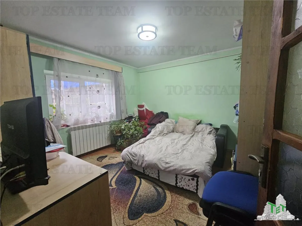 Casa Individual de 3 Dormitorios, Patio Libre de 225 m², Zona Piața Reșița - foto 7