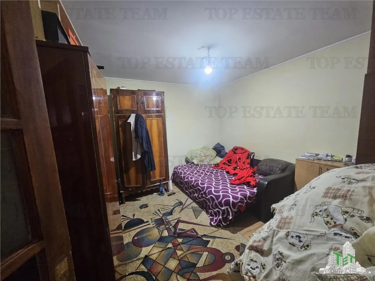 Casa Individual de 3 Dormitorios, Patio Libre de 225 m², Zona Piața Reșița - foto 8