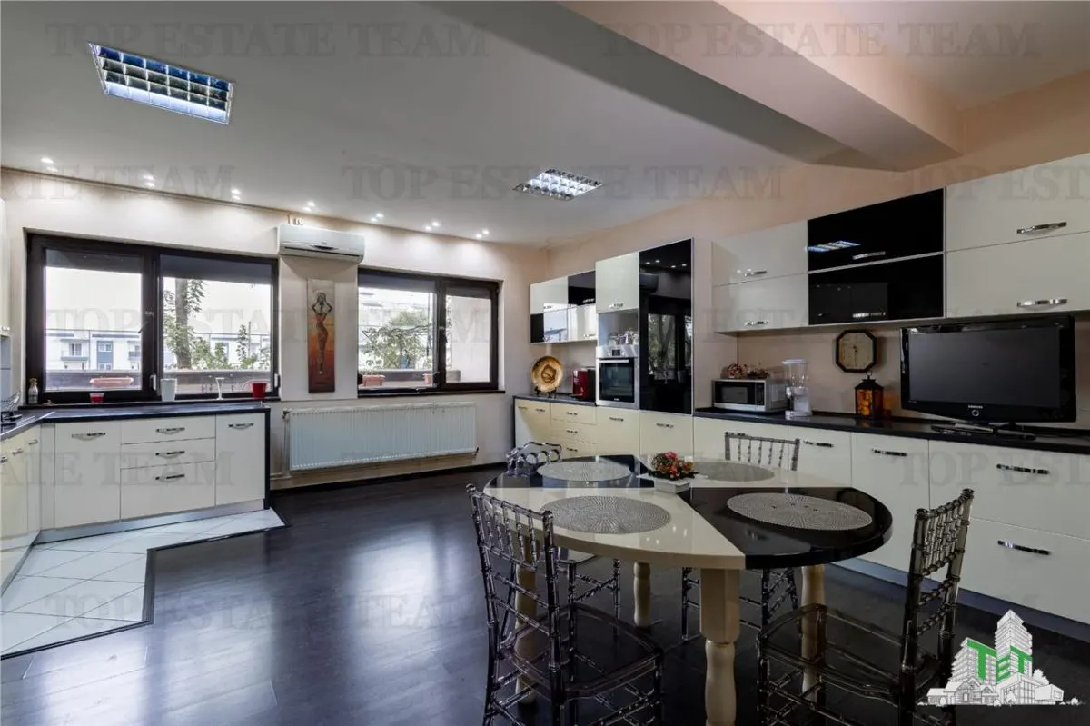 Elegant Villa – Braila – Central Location – For Sale - foto 14