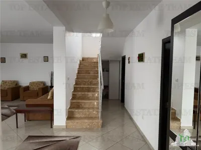 Villa de Cuatro Dormitorios Amueblada con Todas las Utilidades en Ciorogarla - foto 11
