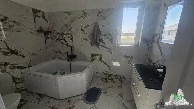 Villa de Cuatro Dormitorios Amueblada con Todas las Utilidades en Ciorogarla - foto 17