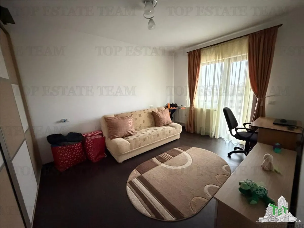 Villa de Cuatro Dormitorios Amueblada con Todas las Utilidades en Ciorogarla - foto 19