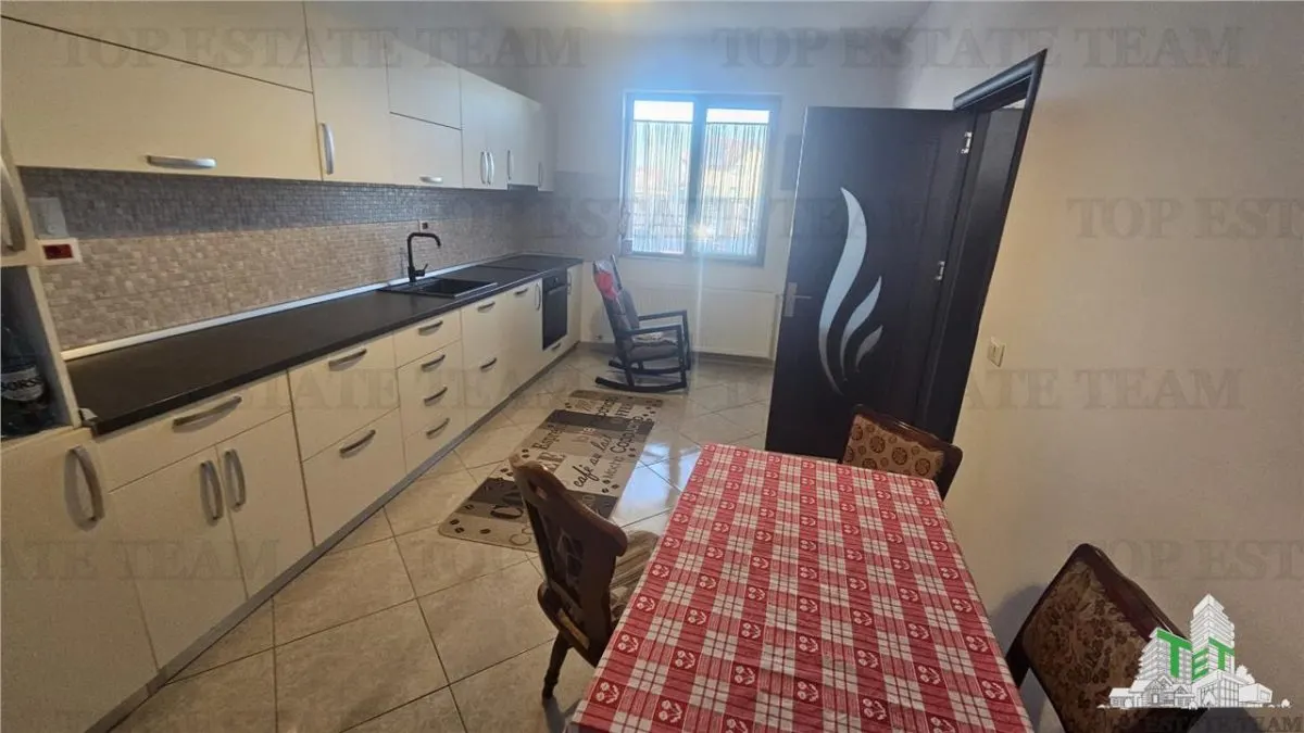 Villa de Cuatro Dormitorios Amueblada con Todas las Utilidades en Ciorogarla - foto 4