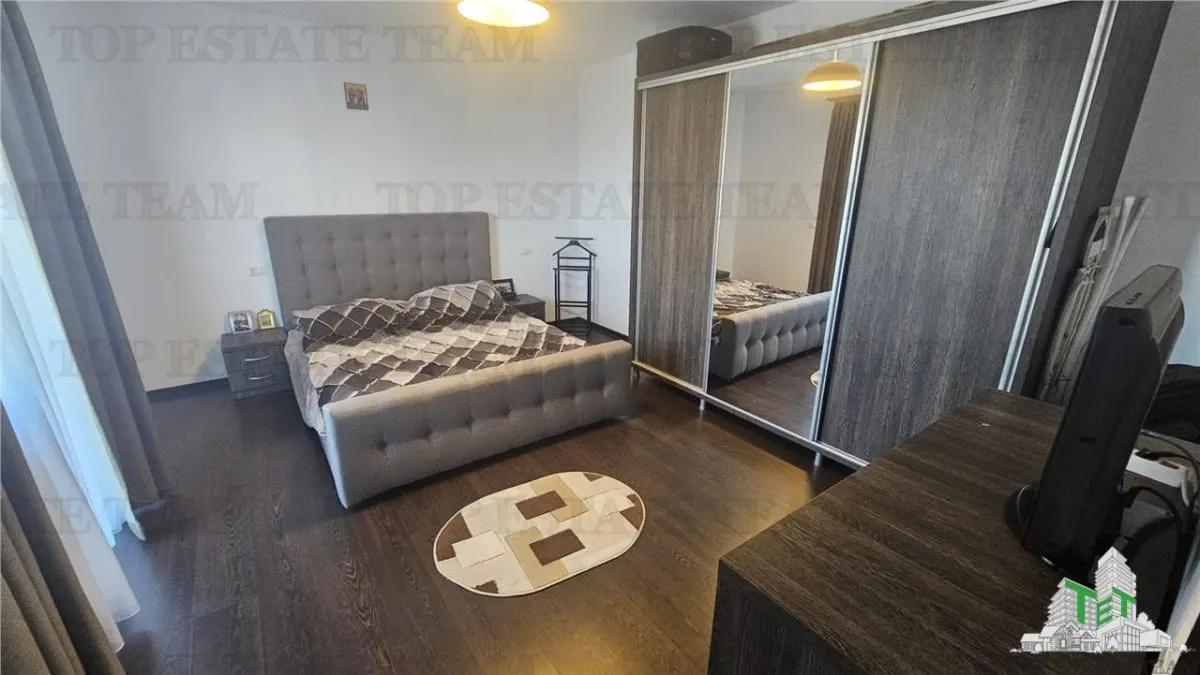 Villa de Cuatro Dormitorios Amueblada con Todas las Utilidades en Ciorogarla - foto 6