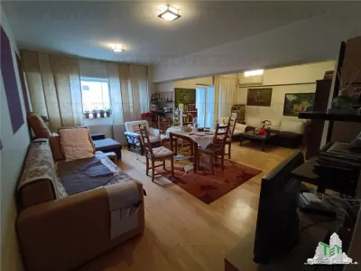 3-Bedroom Apartment for Sale, Piața Victoriei–Titulescu, Bucharest - Bucuresti