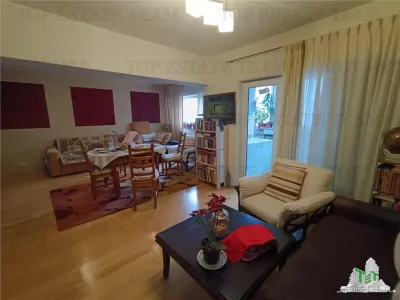 Appartement 3 Chambres à Vendre, Piața Victoriei–Titulescu, Bucarest - foto 3